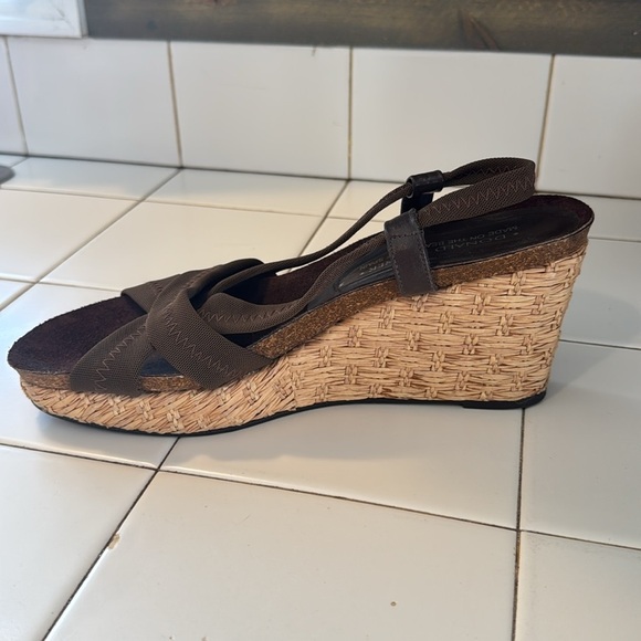 Donald J Pilner Wedge Sandals Women's 10 M Strappy Espadrille Slingback Brown - Picture 6 of 12